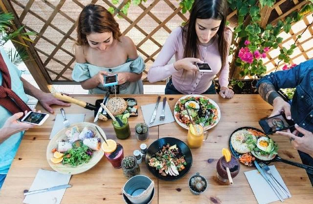 Tren Gaya Hidup Sehat Generasi Z di Indonesia 2025: Dari Digital Detox hingga Pola Makan Hijau