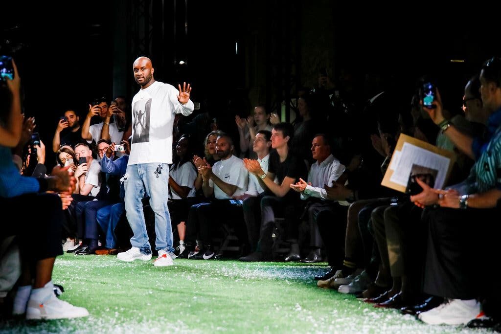Tren Fashion Streetwear Indonesia 2025: Identitas Anak Muda, Kolaborasi, dan Pasar Global